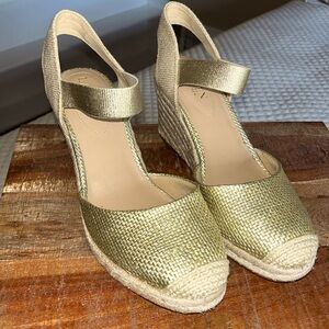 Lauren Ralph Lauren Metallic Gold Wedges